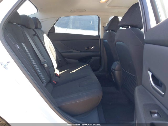 HYUNDAI ELANTRA SEL CONVENIENCE - 8
