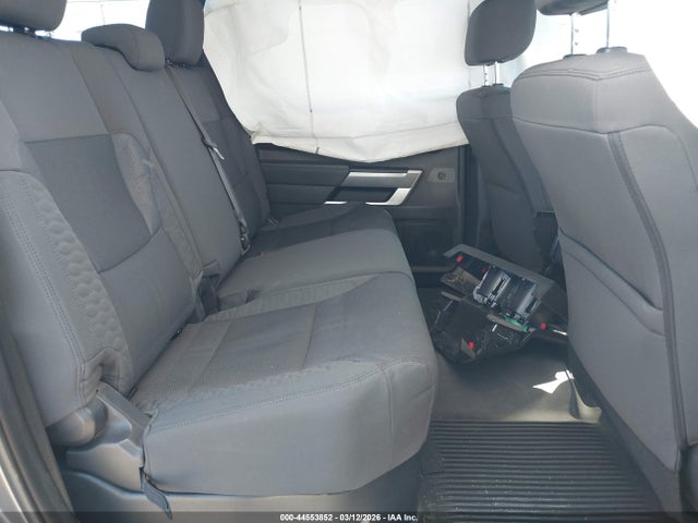 صورة 8 لـ 2025 Toyota TUNDRA SR5