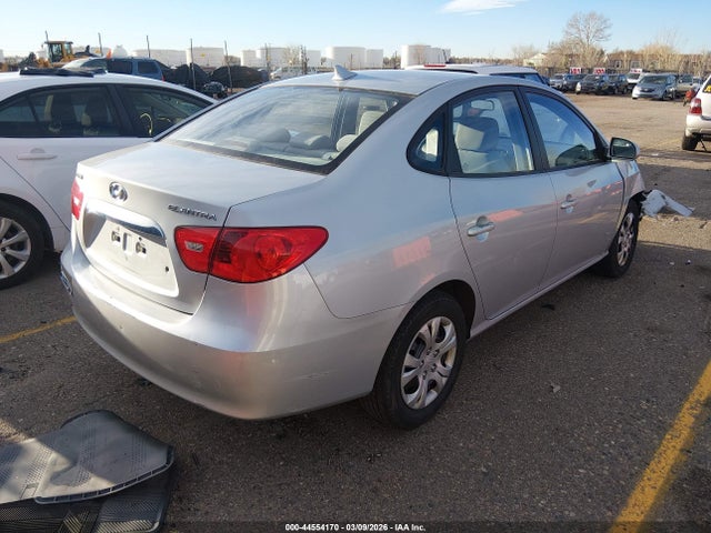 HYUNDAI ELANTRA GLS - 4