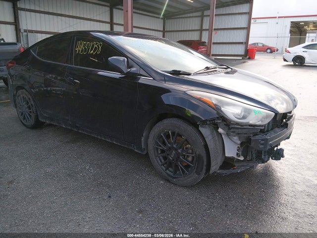 HYUNDAI ELANTRA SE - 1