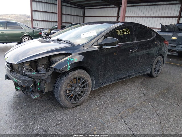 HYUNDAI ELANTRA SE - 2