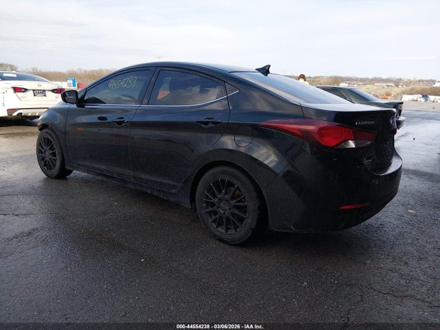 HYUNDAI ELANTRA SE - 3