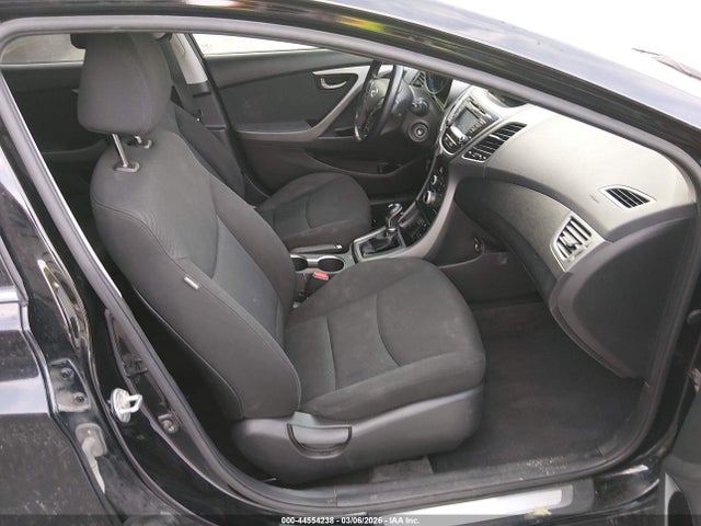 HYUNDAI ELANTRA SE - 5