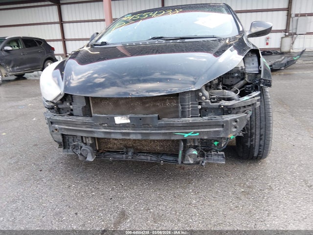 HYUNDAI ELANTRA SE - 6