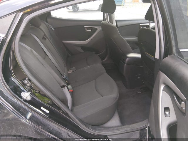 HYUNDAI ELANTRA SE - 8