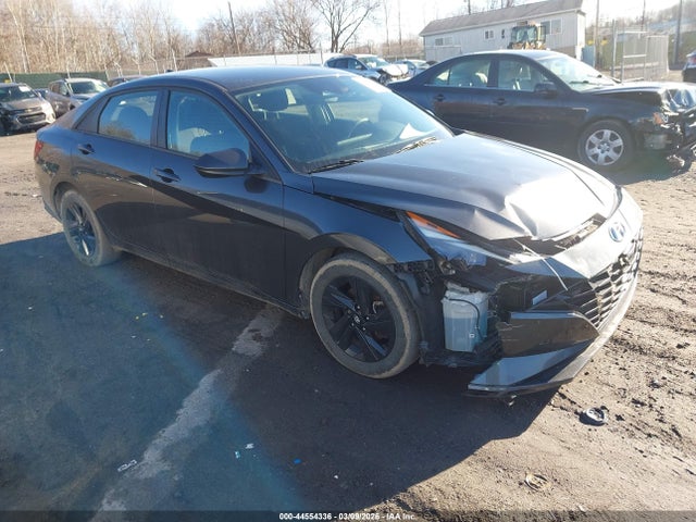 HYUNDAI ELANTRA SEL - 1