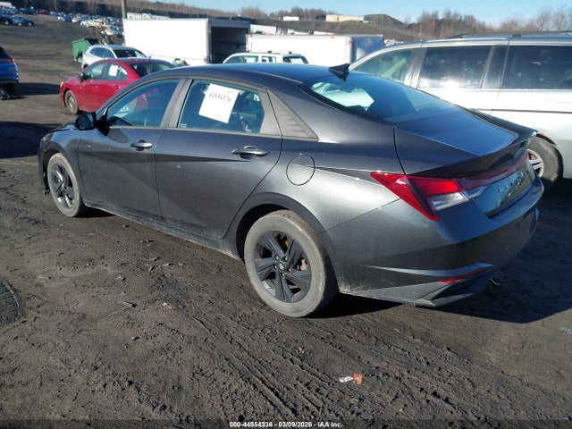 HYUNDAI ELANTRA SEL - 3