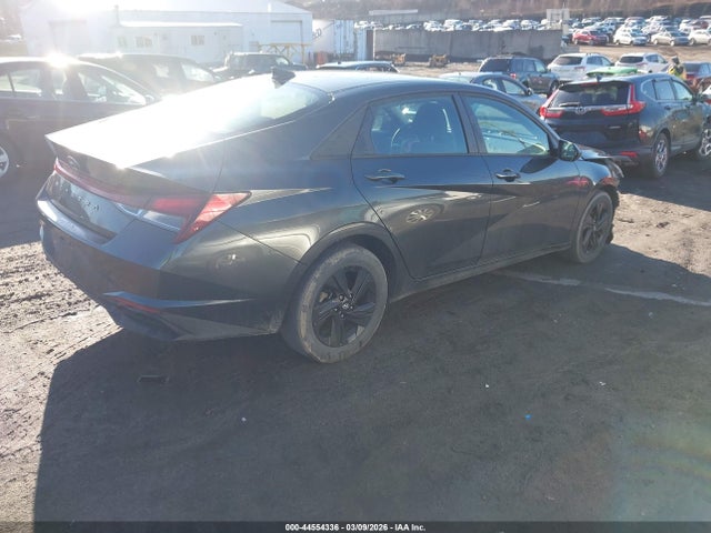 HYUNDAI ELANTRA SEL - 4