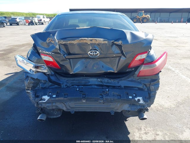 TOYOTA CAMRY - 6
