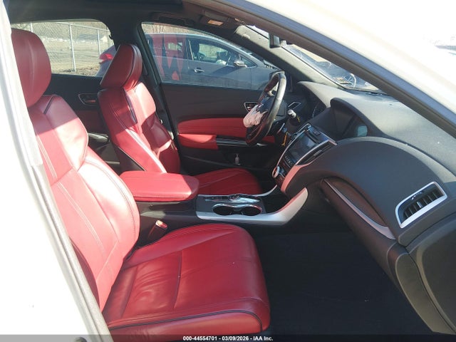صورة 5 لـ 2020 Acura TLX A-SPEC/A-SPEC W/RED LEATHER