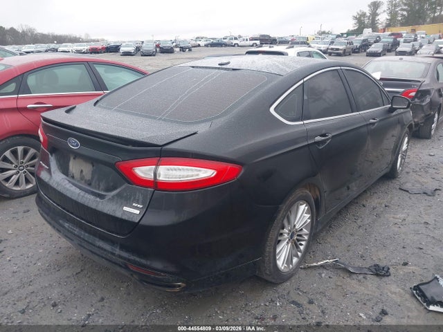 FORD FUSION SE - 4