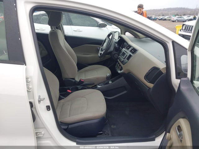 KIA RIO LX - 5