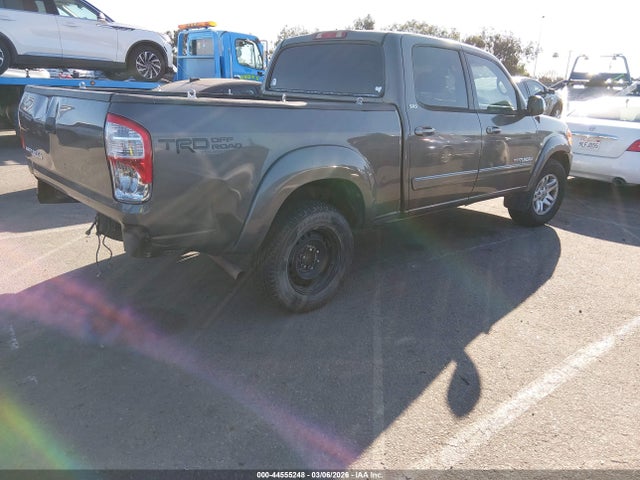 TOYOTA TUNDRA - 4