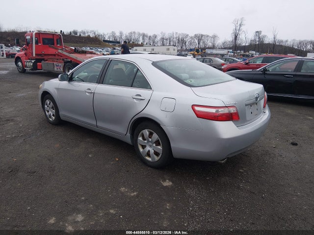 TOYOTA CAMRY - 3