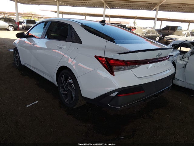 HYUNDAI ELANTRA SEL SPORT - 3