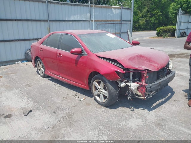 2013 TOYOTA CAMRY SE