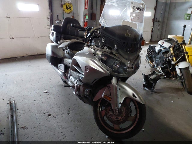 2015 HONDA GL1800 ABS