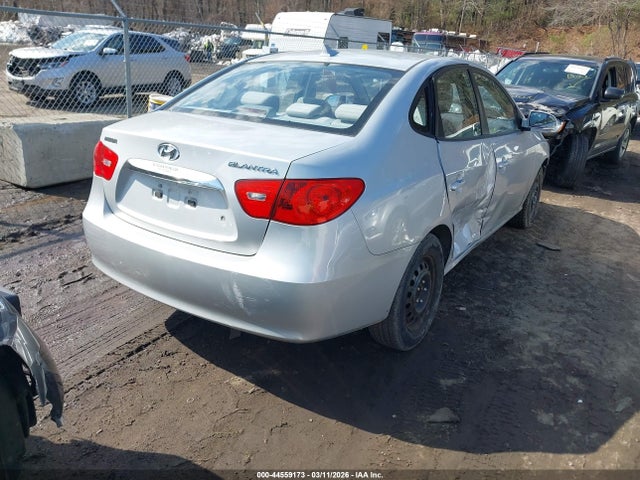 HYUNDAI ELANTRA - 4