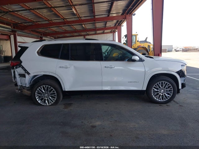 2025 GMC ACADIA AWD DENALI 19