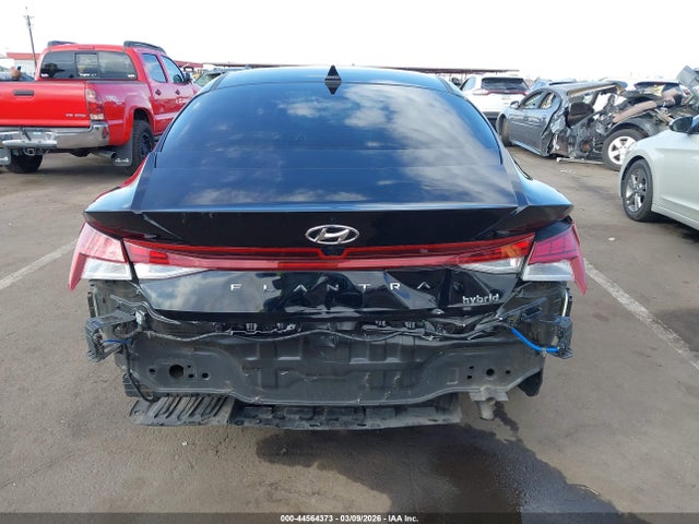 HYUNDAI ELANTRA HYBRID LIMITED - 6