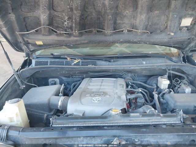 TOYOTA TUNDRA - 10