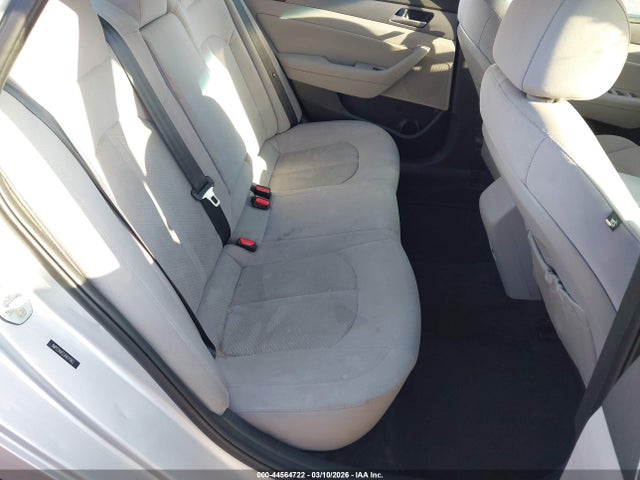 HYUNDAI SONATA SEL - 8