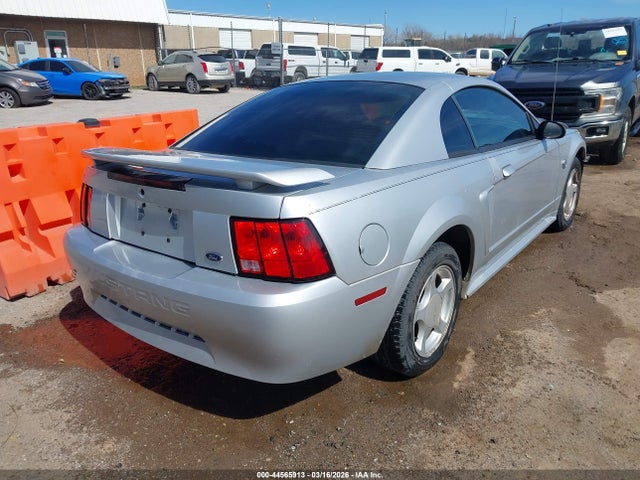 FORD MUSTANG - 4