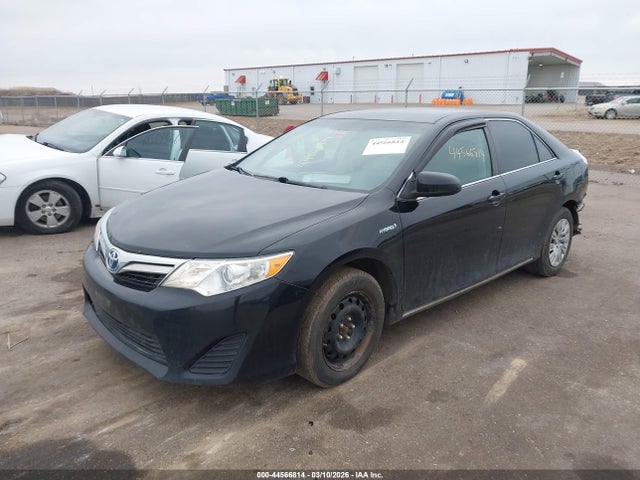 TOYOTA CAMRY - 2