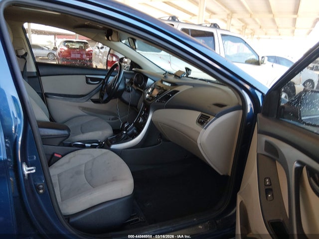 HYUNDAI ELANTRA VALUE EDITION - 5