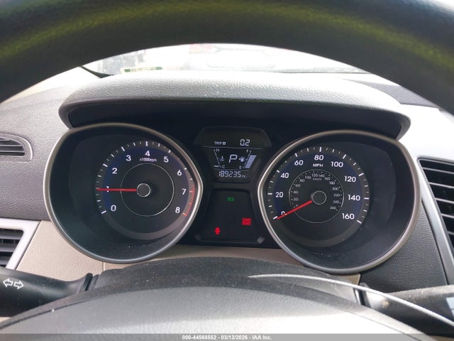 HYUNDAI ELANTRA SE - 7