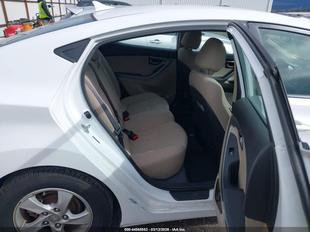 HYUNDAI ELANTRA SE - 8