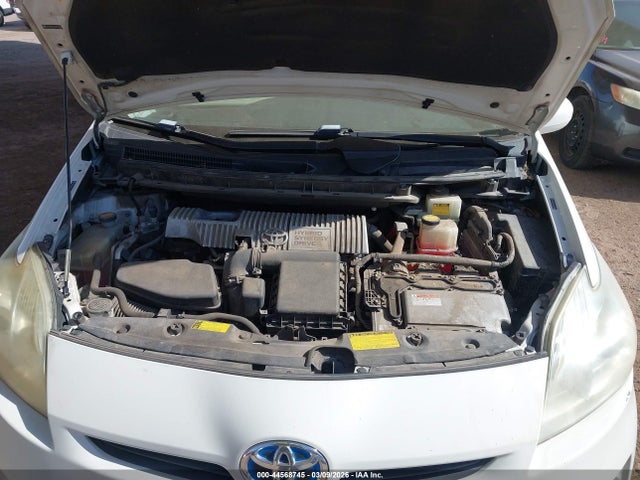 TOYOTA PRIUS - 10