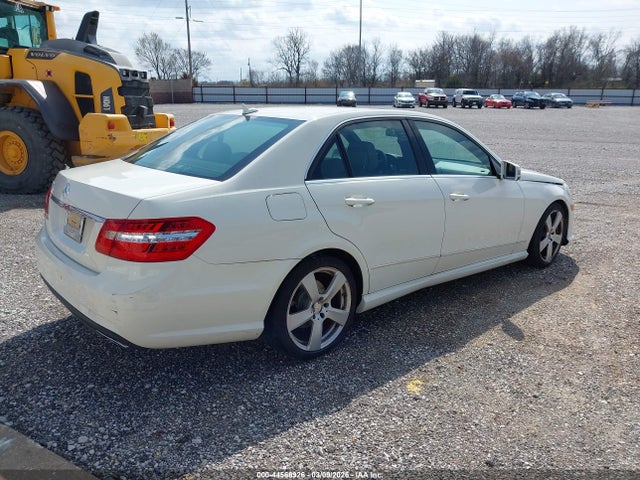 MERCEDES-BENZ E-CLASS - 4