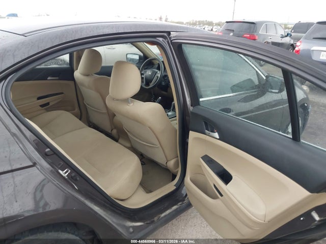 HONDA ACCORD 2.4 LX - 8