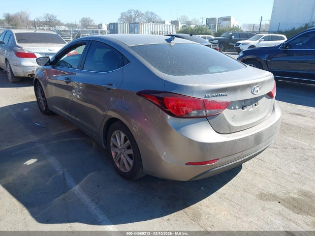 HYUNDAI ELANTRA SE - 3