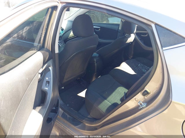 HYUNDAI ELANTRA SE - 8