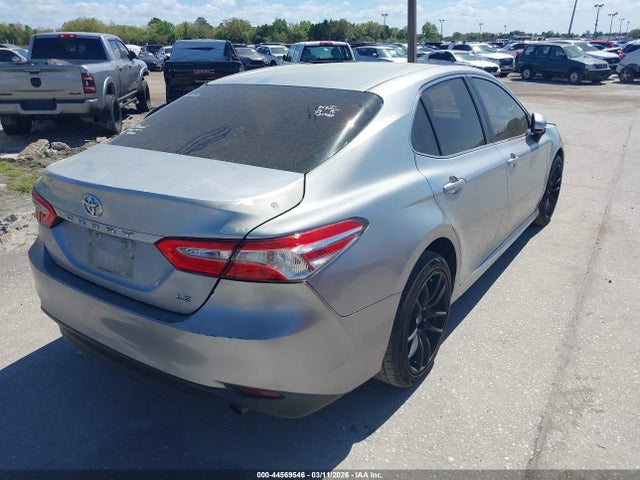 2018 Toyota CAMRY LE photo 4