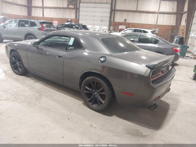 2018 DODGE CHALLENGER SXT 3