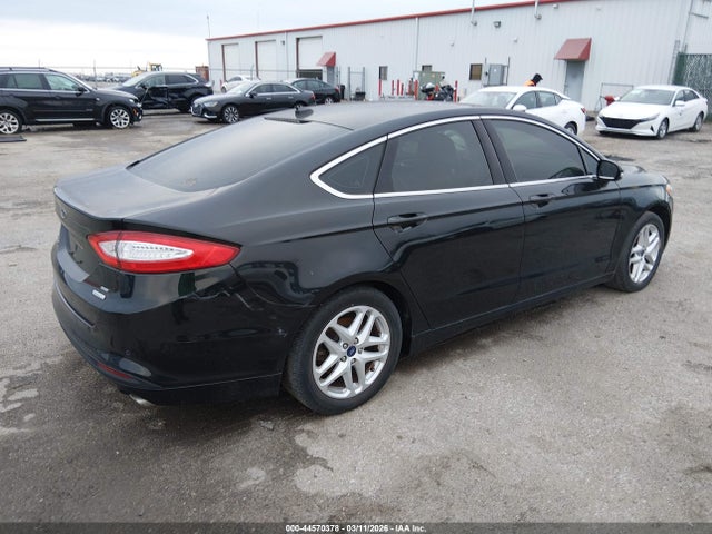FORD FUSION SE - 4