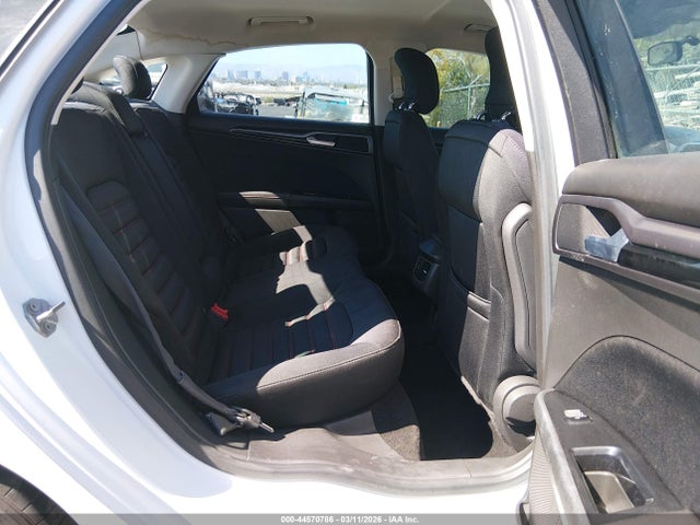 FORD FUSION SE - 8