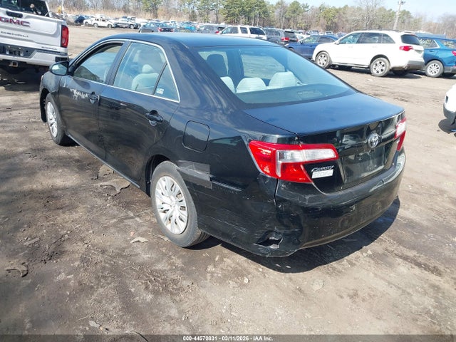 TOYOTA CAMRY - 6