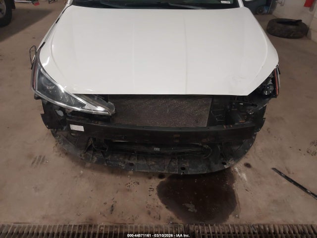 صورة 6 لـ 2019 Hyundai ELANTRA SEL