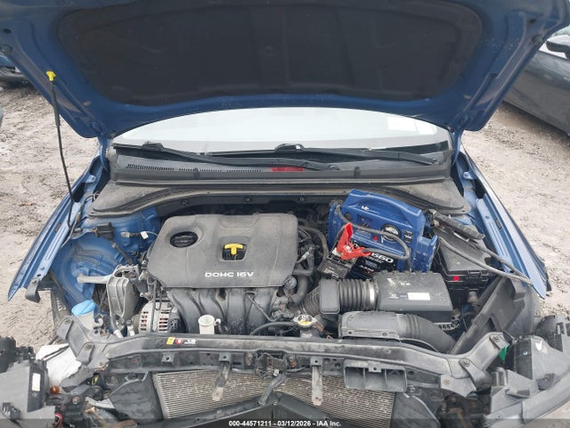 HYUNDAI ELANTRA LIMITED - 10