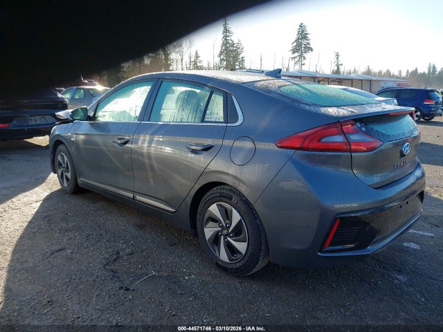 HYUNDAI IONIQ HYBRID SEL - 3