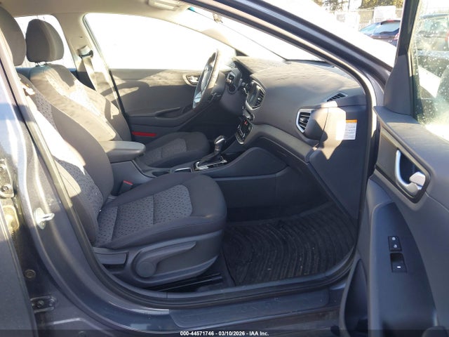 HYUNDAI IONIQ HYBRID SEL - 5