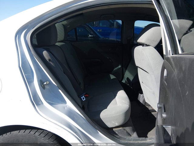 CHEVROLET SONIC LS AUTO - 8