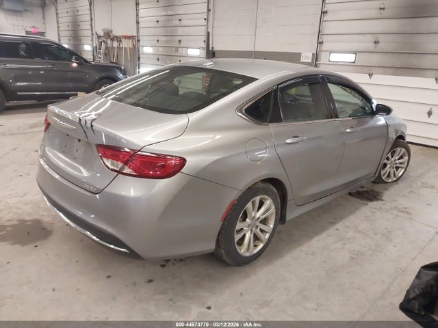 صورة 4 لـ 2015 Chrysler 200 LIMITED