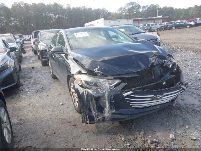 HYUNDAI ELANTRA SE - 1