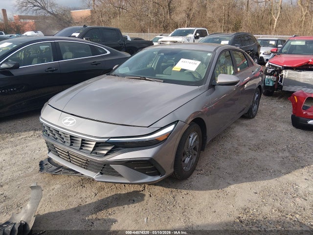 HYUNDAI ELANTRA SEL - 2