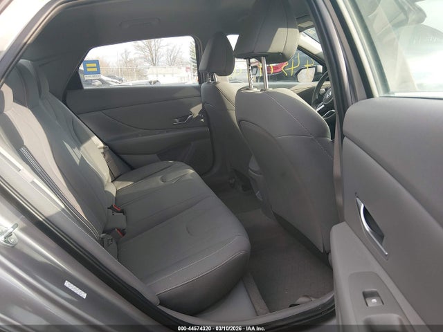 HYUNDAI ELANTRA SEL - 8